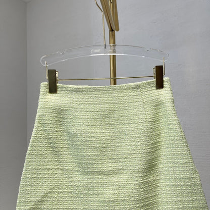 Pastelgroene Tweed Rok met Kristalknopen