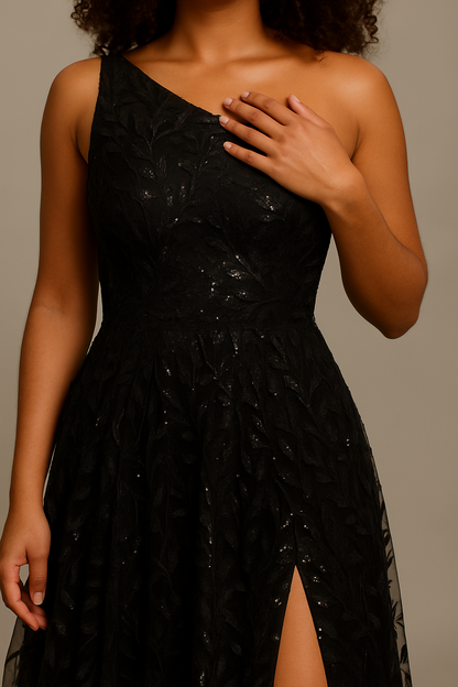 Midnight Elegance – One-Shoulder Evening Gown